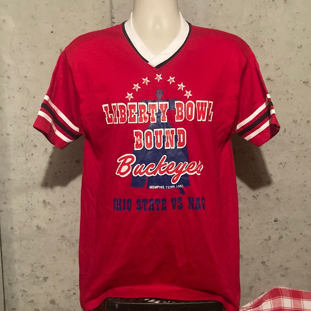 Vintage Ohio State 1981 Liberty Bowl T-Shirt Red Size Large